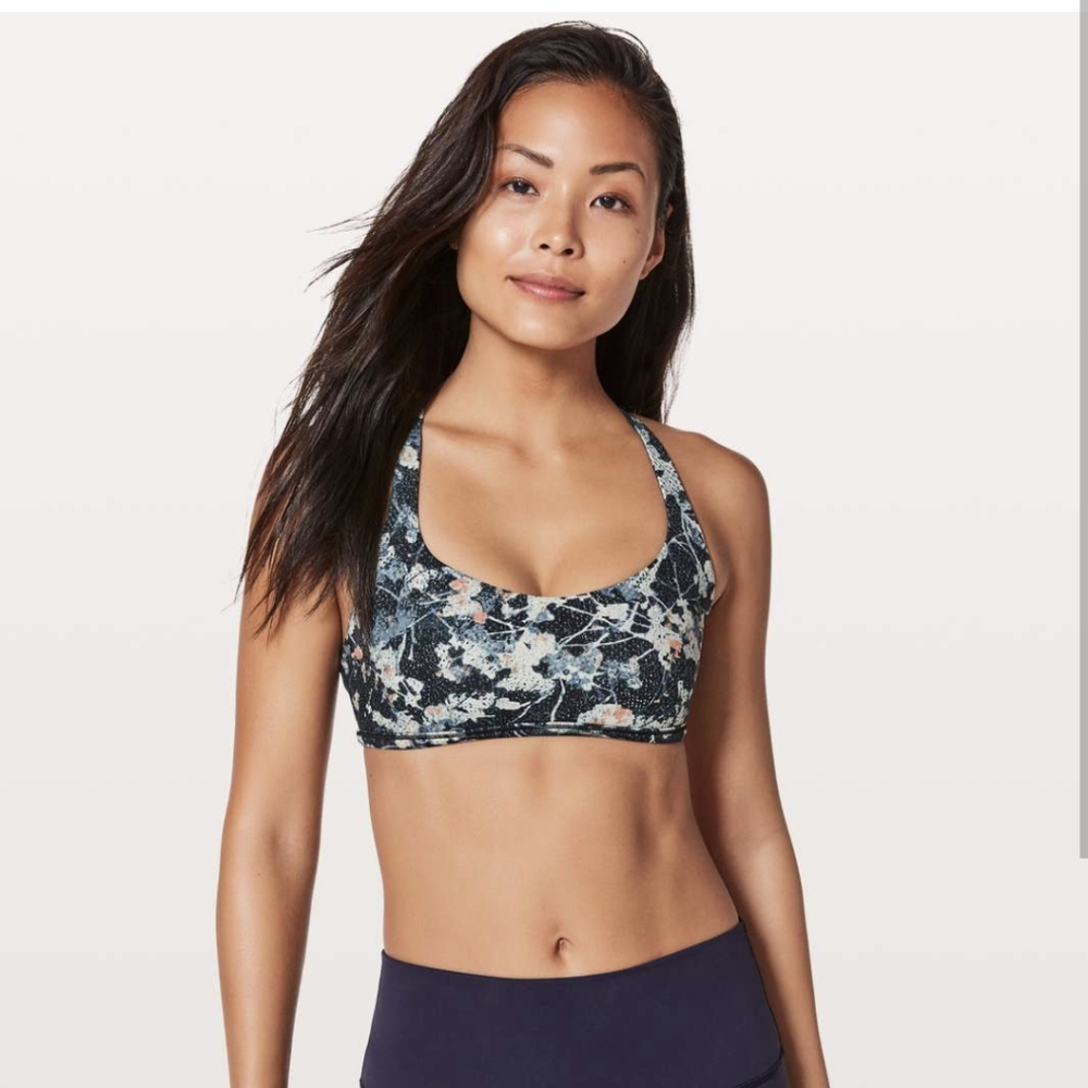 EUC Lululemon Free to Be (Wild) sz 2